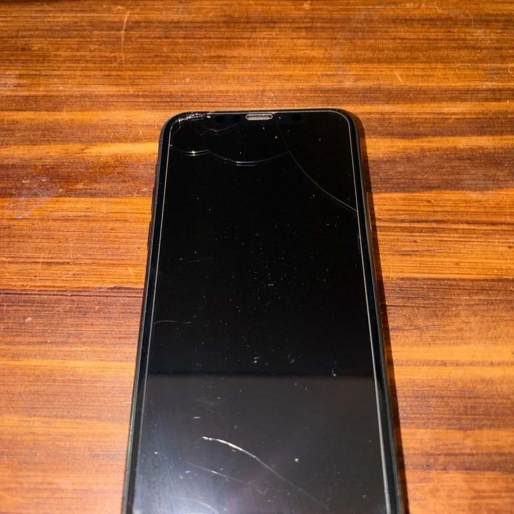 Apple iPhone - Dark Gray